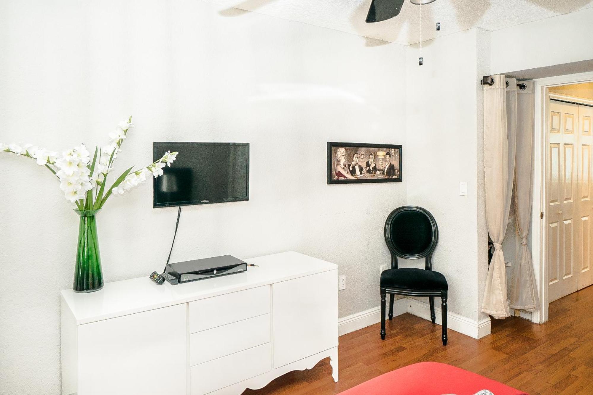 713 Miami Beach Apartments Экстерьер фото